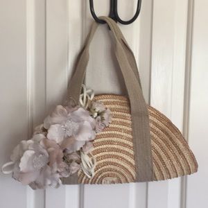 Kontessa Straw Fan Purse